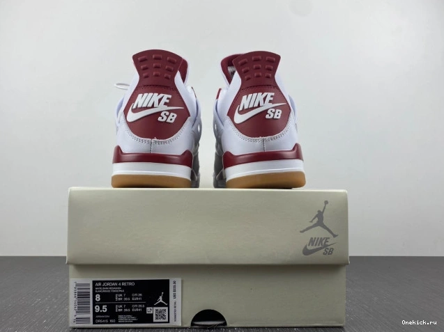 One Kick Pine SB 4 DR5415-160 Red Jordan Retro 0727